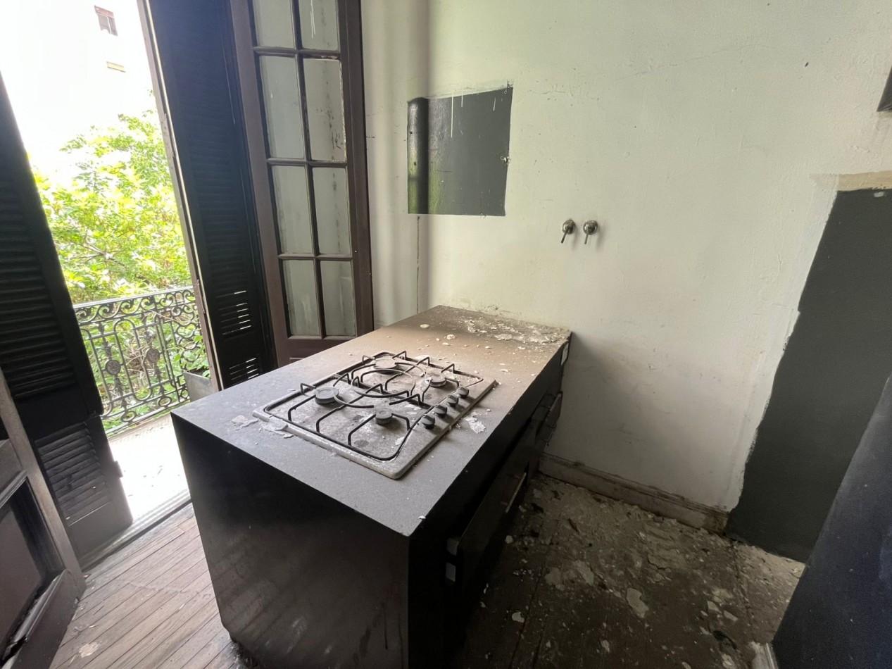 Oportunidad Piso Ph A Refaccionar Balcon 2 X Escaleras **ideal Inversor**