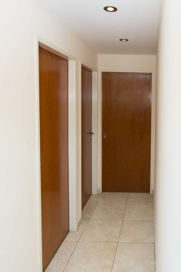 VENTA MUY LINDO 3 AMBIENTES CONTRAFRENTE MUY LUMINOSO C/LAVADERO ***Apto Credito Bancario***