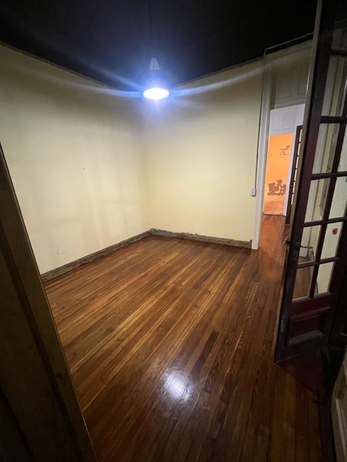 VENTA PH 4 AMBIENTES AL FRENTE PATIO CUBIERTO 