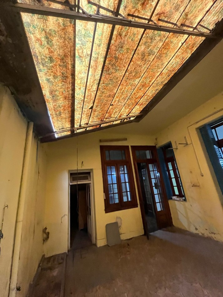 VENTA PH 4 AMBIENTES AL FRENTE PATIO CUBIERTO 