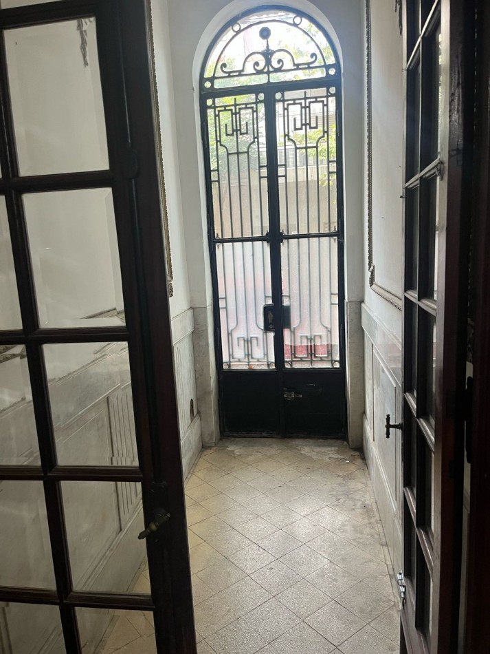 VENTA PH 4 AMBIENTES AL FRENTE PATIO CUBIERTO 
