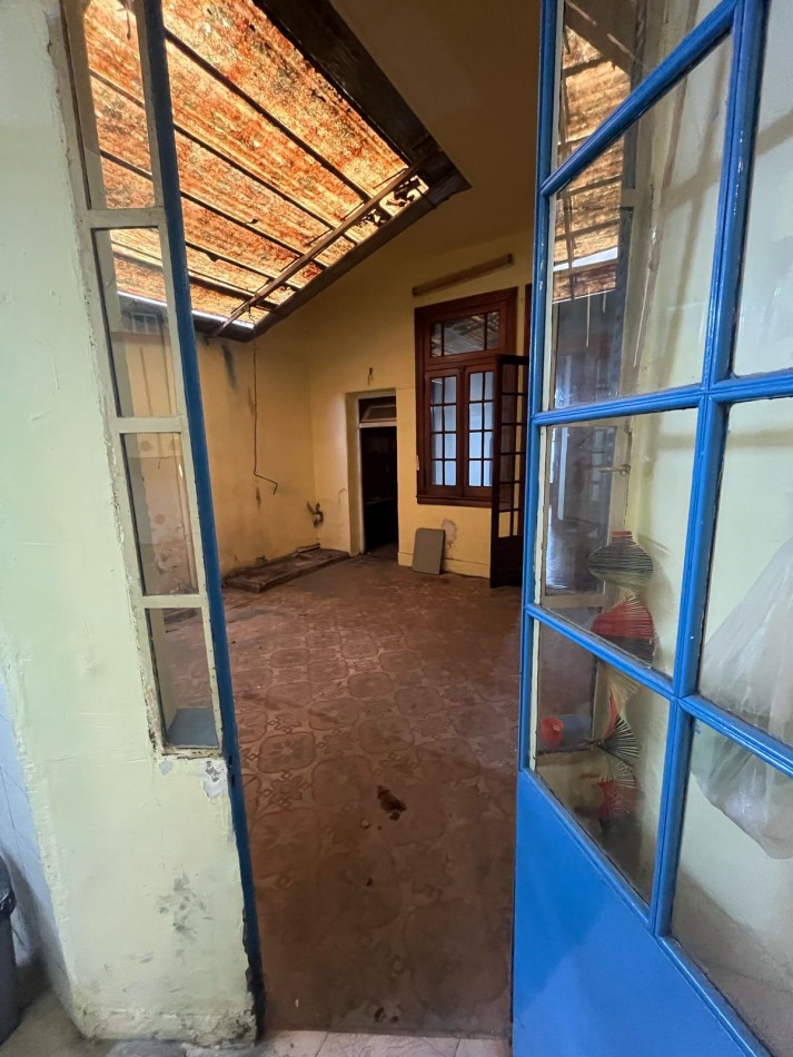 VENTA PH 4 AMBIENTES AL FRENTE PATIO CUBIERTO 