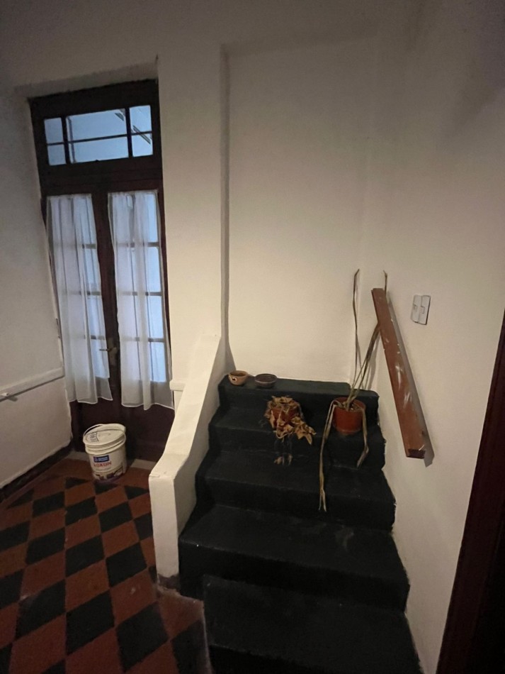 VENTA PH 6 AMBIENTES C/LOCAL COMERCIAL MUY BUENA UBICACION ***SIN EXPENSAS *** 