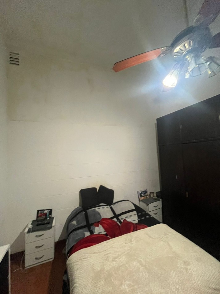 VENTA PH 6 AMBIENTES C/LOCAL COMERCIAL MUY BUENA UBICACION ***SIN EXPENSAS *** 