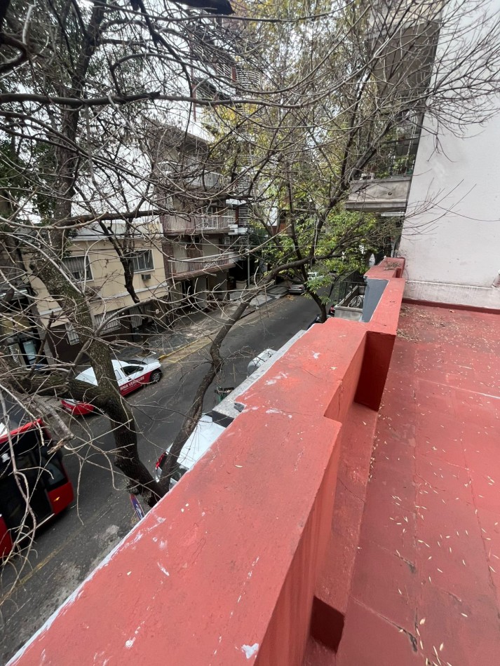 VENTA PH 6 AMBIENTES C/LOCAL COMERCIAL MUY BUENA UBICACION ***SIN EXPENSAS *** 