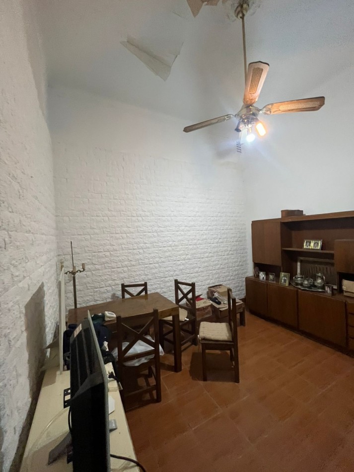 VENTA PH 6 AMBIENTES C/LOCAL COMERCIAL MUY BUENA UBICACION ***SIN EXPENSAS *** 