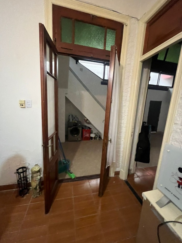 VENTA PH 6 AMBIENTES C/LOCAL COMERCIAL MUY BUENA UBICACION ***SIN EXPENSAS *** 