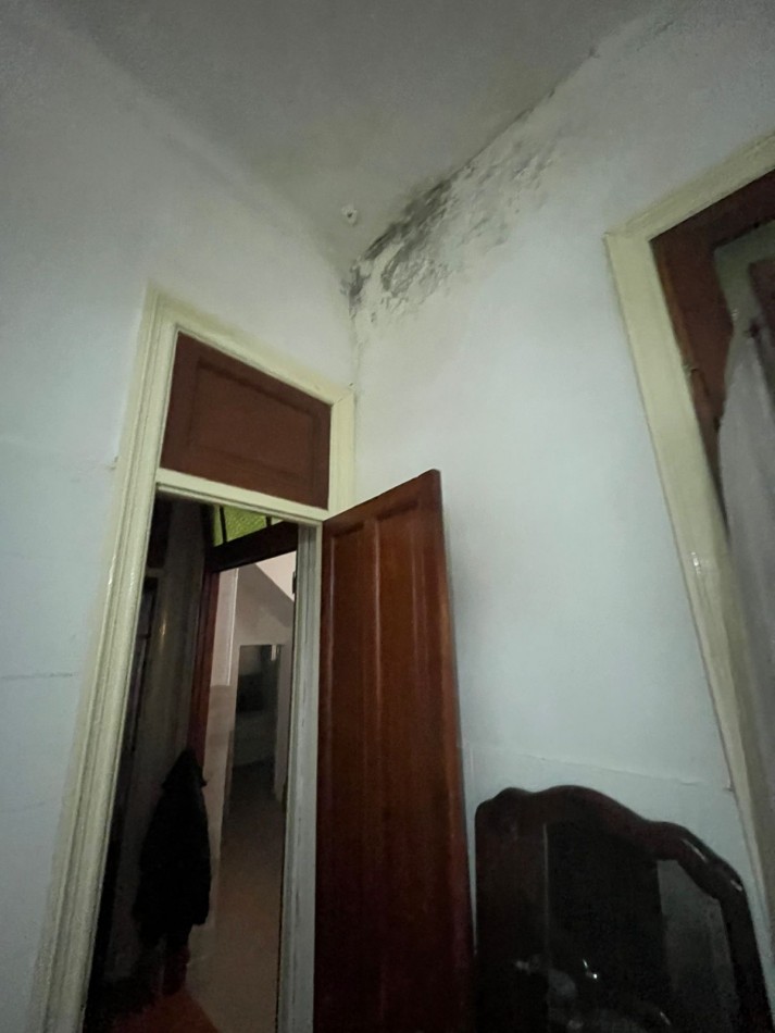 VENTA PH 6 AMBIENTES C/LOCAL COMERCIAL MUY BUENA UBICACION ***SIN EXPENSAS *** 