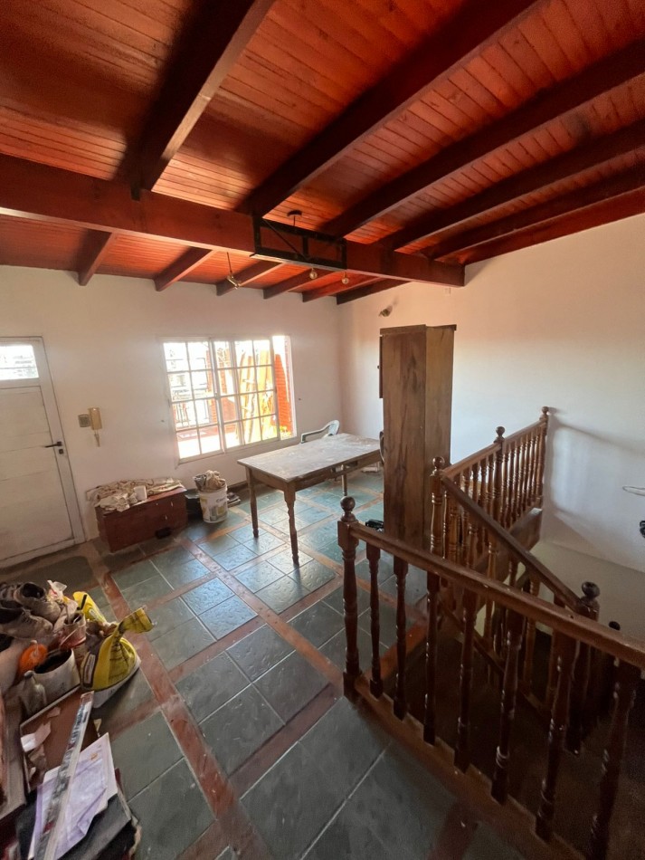 Triplex 5 amb. Con Cochera Quincho Y Parrilla Oferta !!!