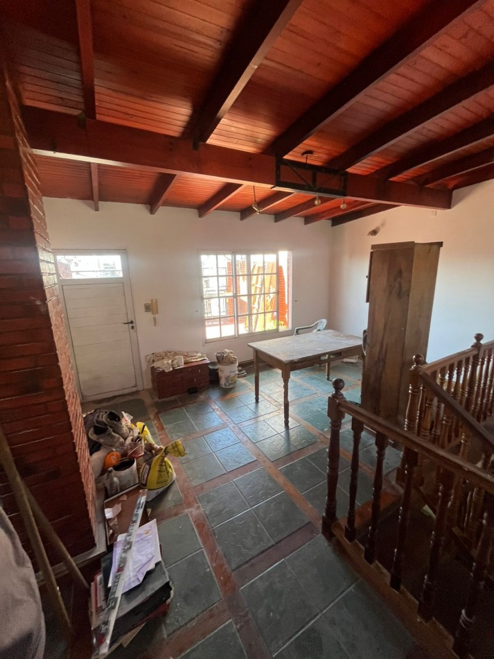 Triplex 5 amb. Con Cochera Quincho Y Parrilla Oferta !!!