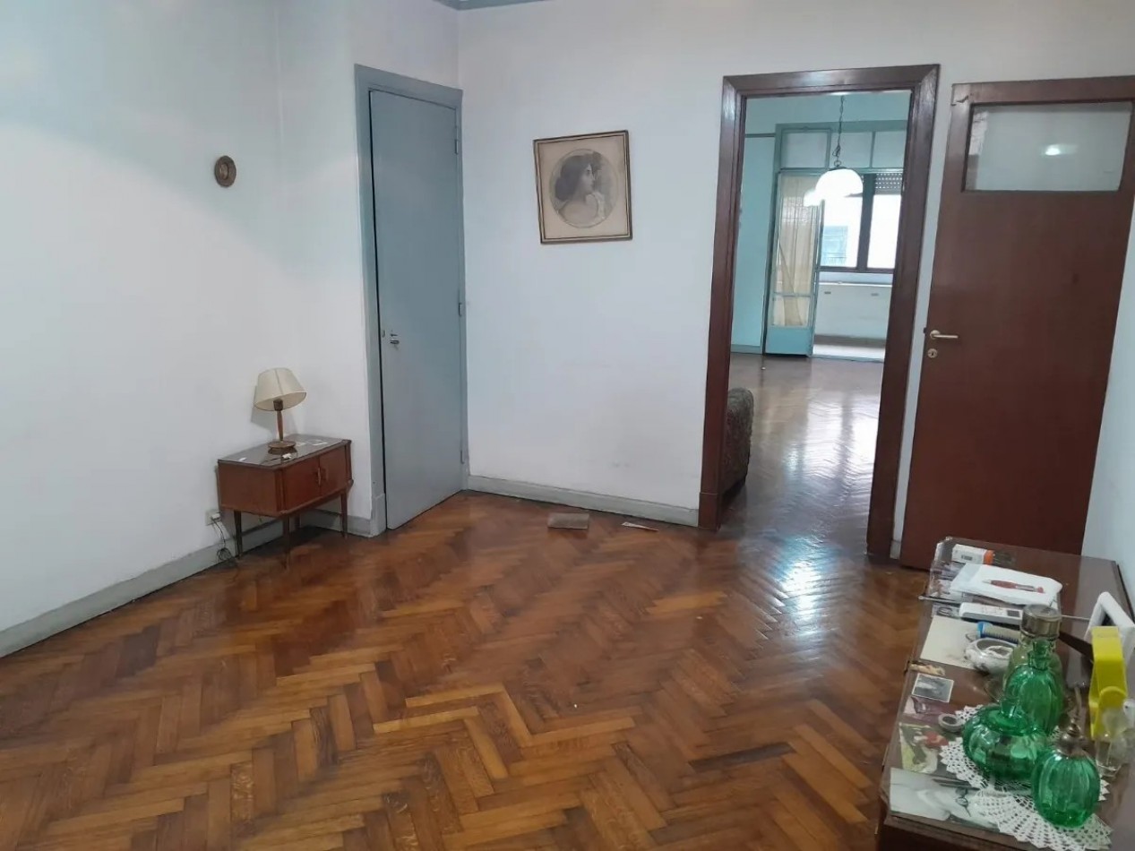 VENTA 2 AMBIENTES AMPLIOS EN PB CON BAULERA EXCELENTE UBICACION APTO PROFESIONAL ***APTO CREDITO BANCARIO***