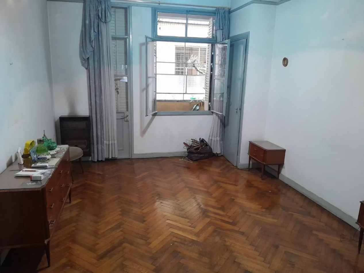 VENTA 2 AMBIENTES AMPLIOS EN PB CON BAULERA EXCELENTE UBICACION APTO PROFESIONAL ***APTO CREDITO BANCARIO***