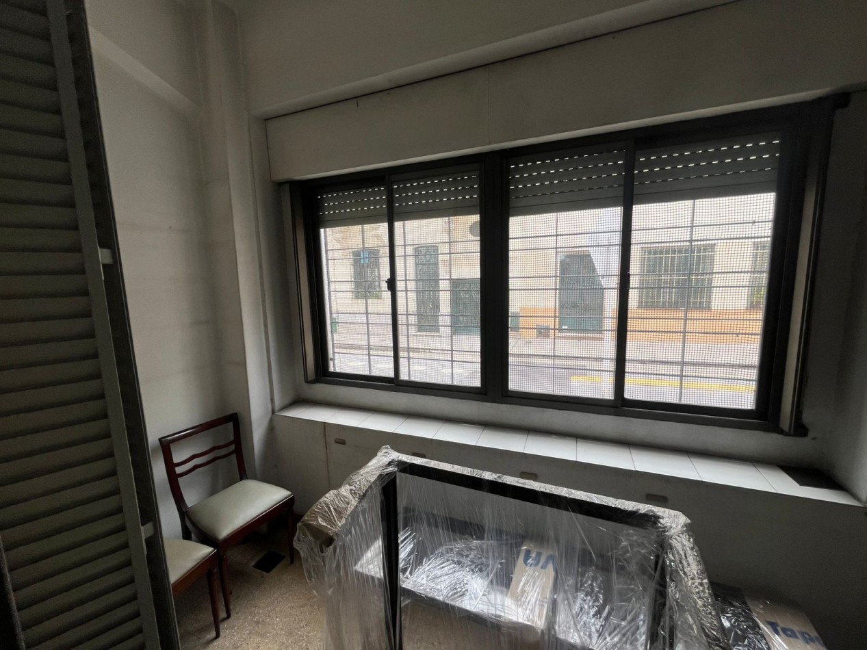 VENTA 2 AMBIENTES AMPLIOS EN PB CON BAULERA EXCELENTE UBICACION APTO PROFESIONAL ***APTO CREDITO BANCARIO***