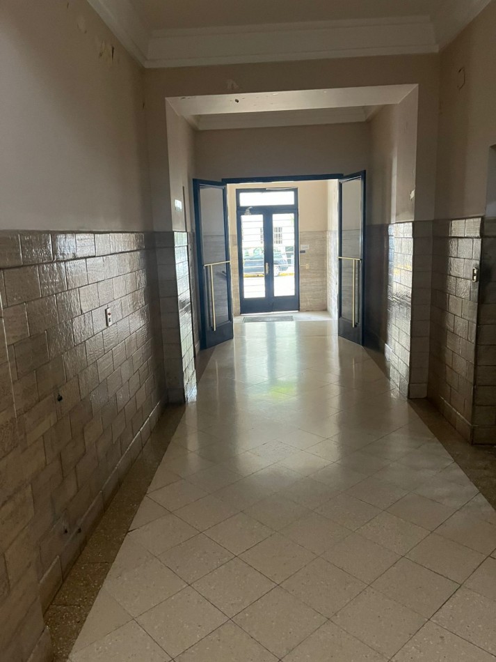 VENTA 2 AMBIENTES AMPLIOS EN PB CON BAULERA EXCELENTE UBICACION APTO PROFESIONAL ***APTO CREDITO BANCARIO***