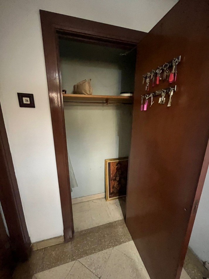 VENTA 2 AMBIENTES AMPLIOS EN PB CON BAULERA EXCELENTE UBICACION APTO PROFESIONAL ***APTO CREDITO BANCARIO***