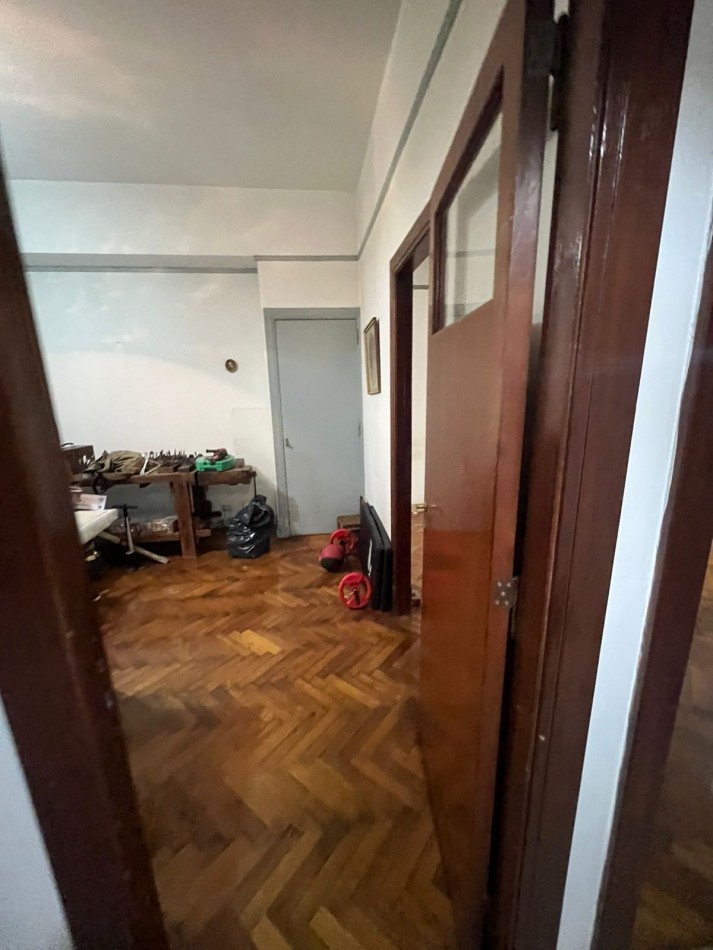 VENTA 2 AMBIENTES AMPLIOS EN PB CON BAULERA EXCELENTE UBICACION APTO PROFESIONAL ***APTO CREDITO BANCARIO***