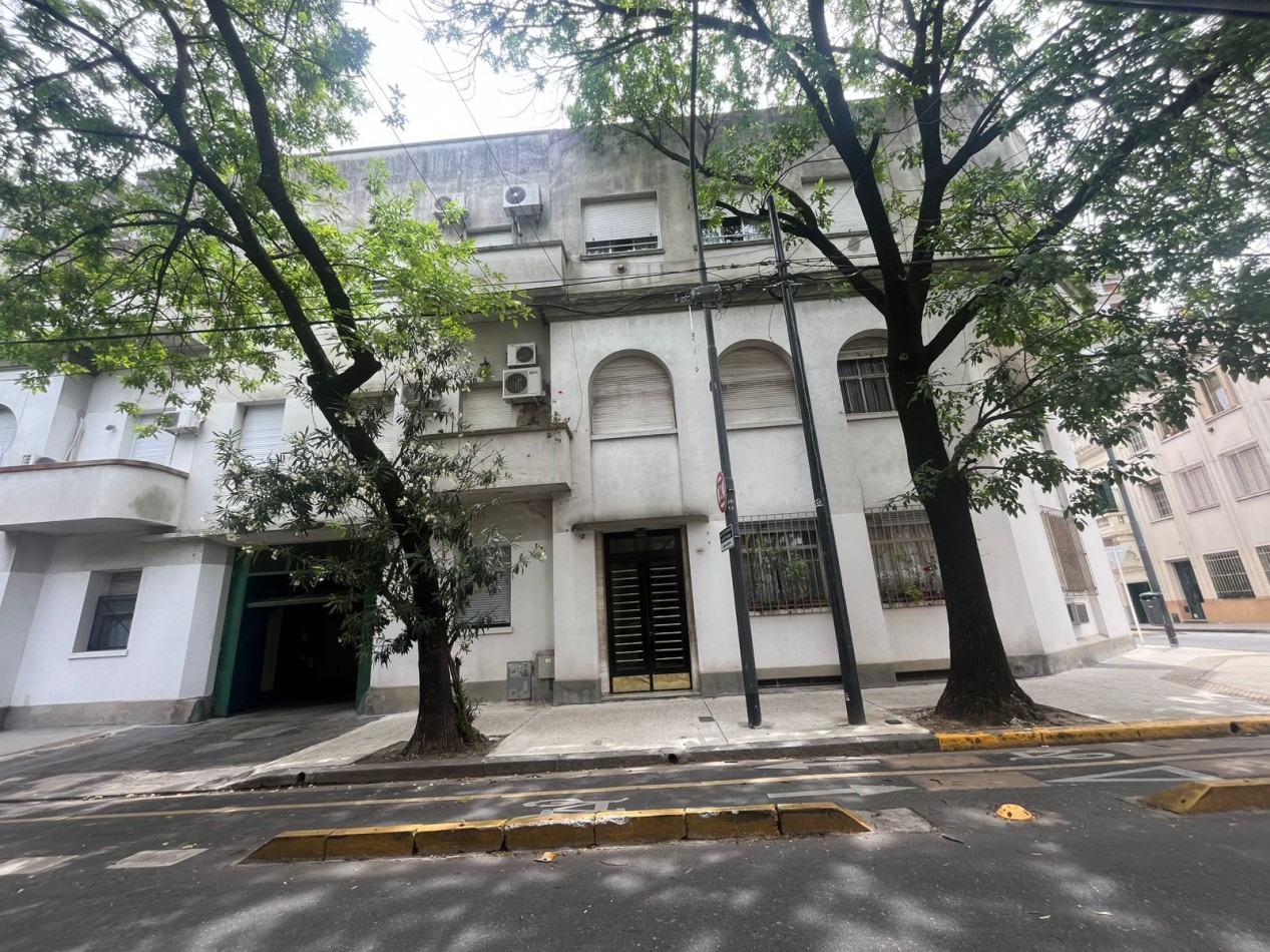 VENTA 2 AMBIENTES AMPLIOS EN PB CON BAULERA EXCELENTE UBICACION APTO PROFESIONAL ***APTO CREDITO BANCARIO***