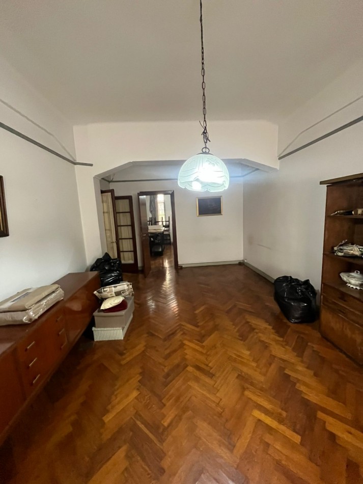 VENTA 2 AMBIENTES AMPLIOS EN PB CON BAULERA EXCELENTE UBICACION APTO PROFESIONAL ***APTO CREDITO BANCARIO***