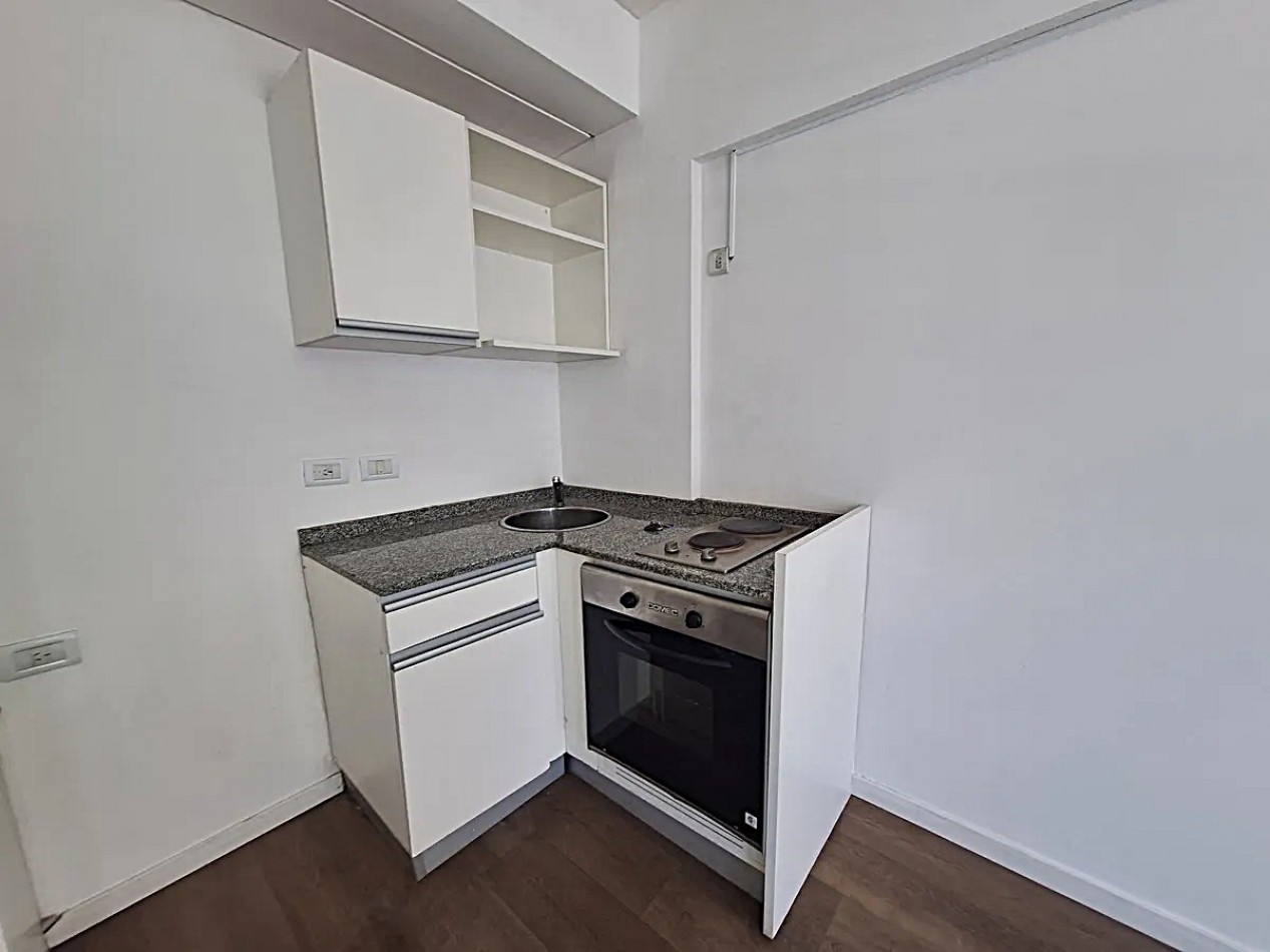 Depto 2 Ambientes  Frente. Muy Luminoso. Balcon , Amenites ****APTO CREDITO BANCARIO****