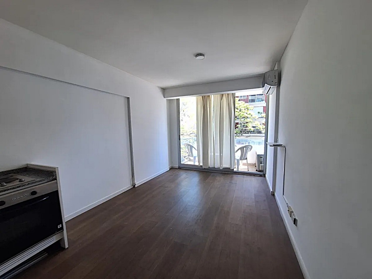 Depto 2 Ambientes  Frente. Muy Luminoso. Balcon , Amenites ****APTO CREDITO BANCARIO****