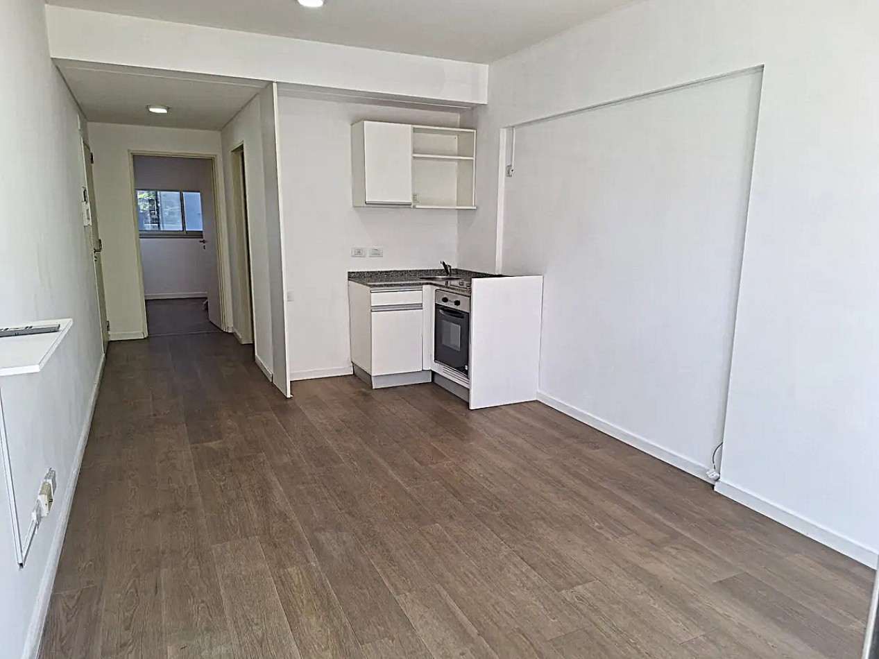 Depto 2 Ambientes  Frente. Muy Luminoso. Balcon , Amenites ****APTO CREDITO BANCARIO****