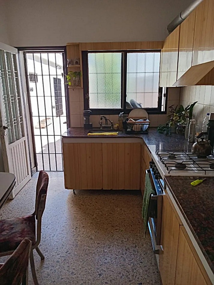 Casa 4 Ambientes Lote Propio 228 M², 124 M² Cubiertos, Cochera, Patio Y Terraza 