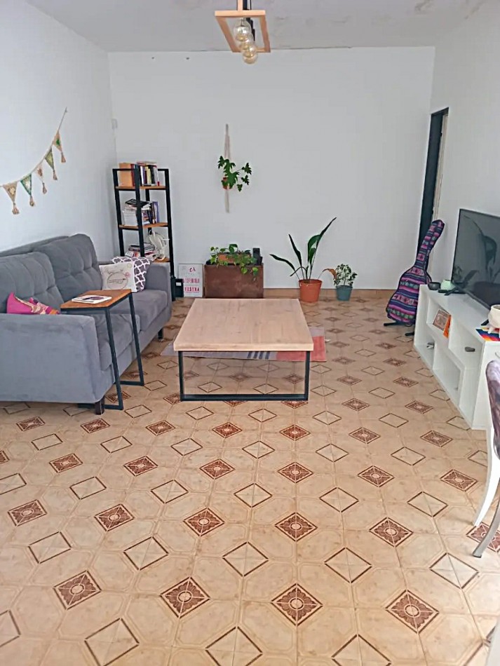 Casa 4 Ambientes Lote Propio 228 M², 124 M² Cubiertos, Cochera, Patio Y Terraza 