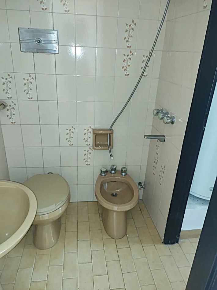 Casa 4 Ambientes Lote Propio 228 M², 124 M² Cubiertos, Cochera, Patio Y Terraza 