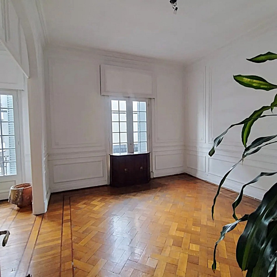 Semipiso de 5 ambientes ESTILO FRANCES 