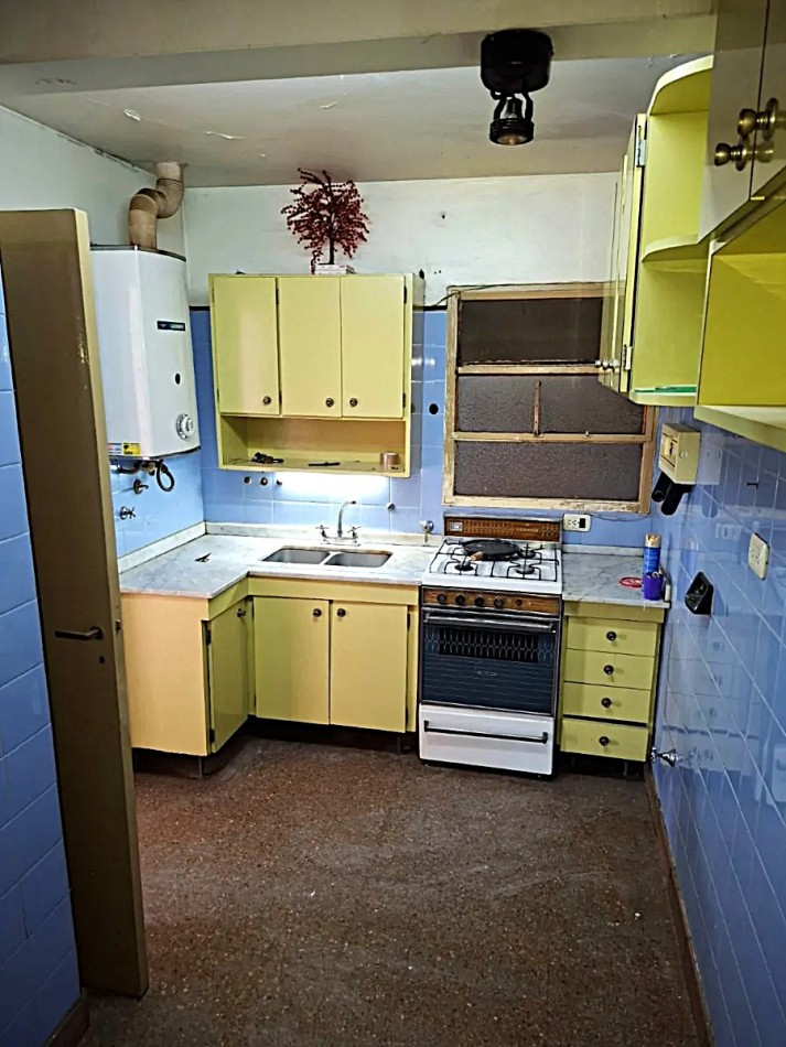 Muy Luminoso De 3 Ambientes con Balcon al Fte. En Almagro A Una Cuadra Del Hospital Italiano