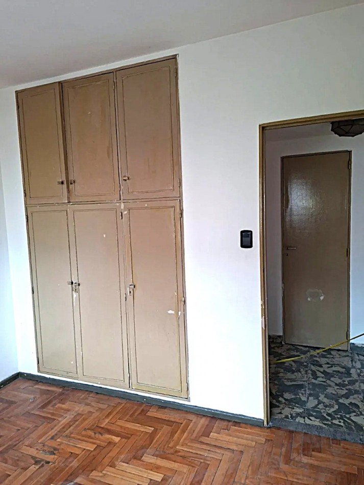 Muy Luminoso De 3 Ambientes con Balcon al Fte. En Almagro A Una Cuadra Del Hospital Italiano