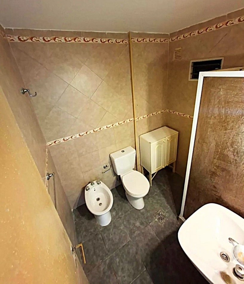 Muy Luminoso De 3 Ambientes con Balcon al Fte. En Almagro A Una Cuadra Del Hospital Italiano