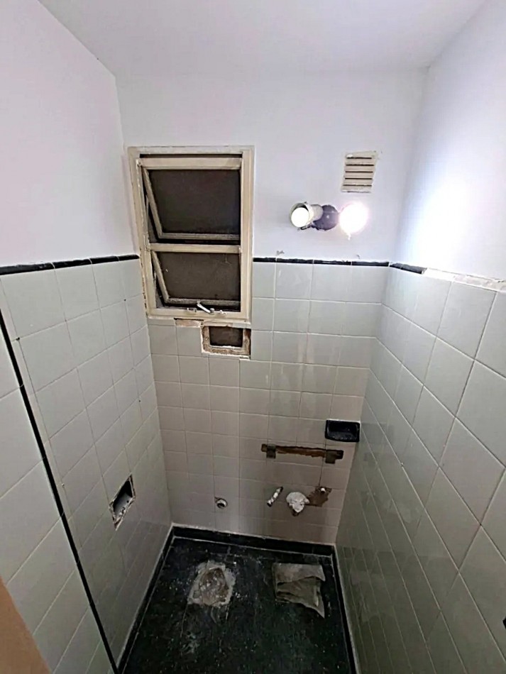 Muy Luminoso De 3 Ambientes con Balcon al Fte. En Almagro A Una Cuadra Del Hospital Italiano