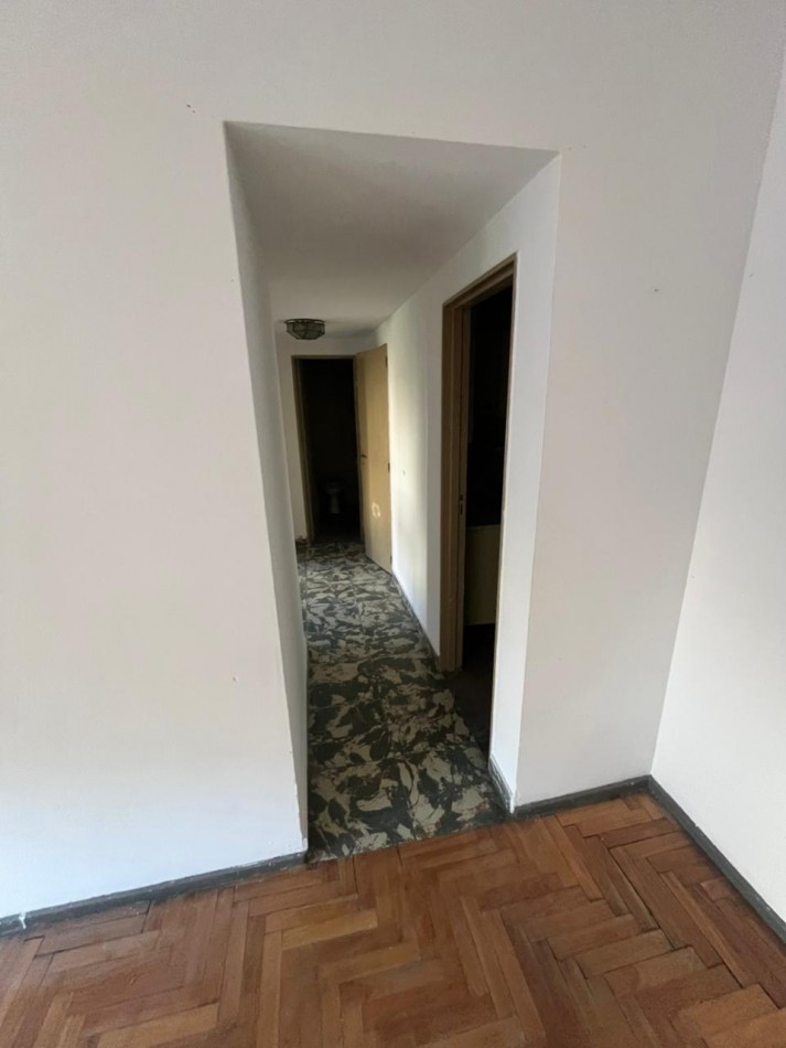 Muy Luminoso De 3 Ambientes con Balcon al Fte. En Almagro A Una Cuadra Del Hospital Italiano