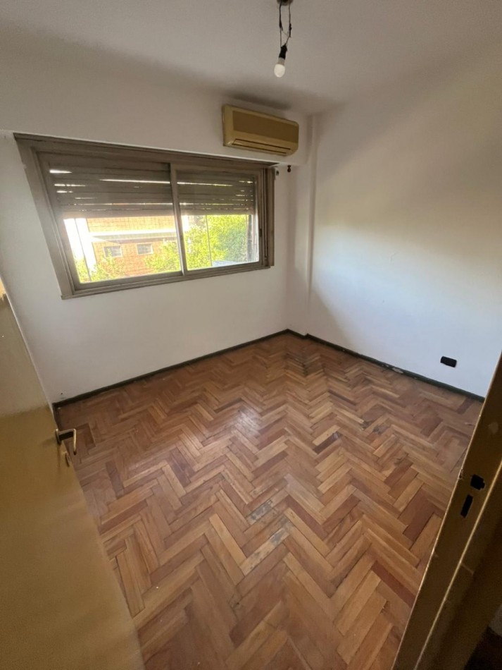 Muy Luminoso De 3 Ambientes con Balcon al Fte. En Almagro A Una Cuadra Del Hospital Italiano