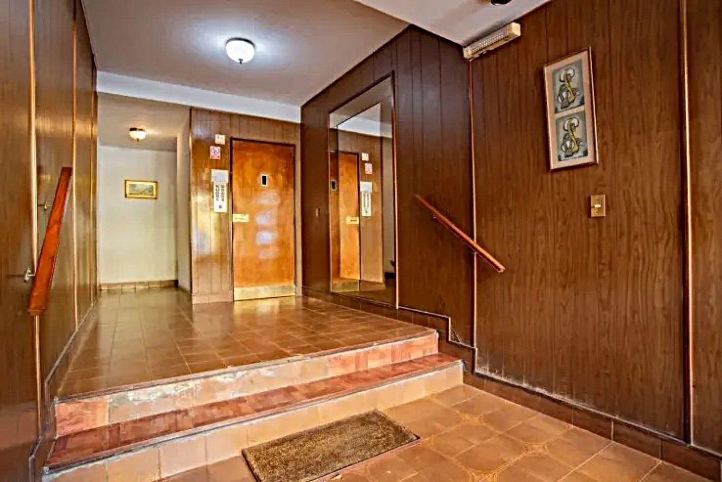 VENTA 2 AMBIENTES SEMIPISO CONTRAFRENTE RECICLADO A NVO. ***APTO CREDITO BANCARIO***