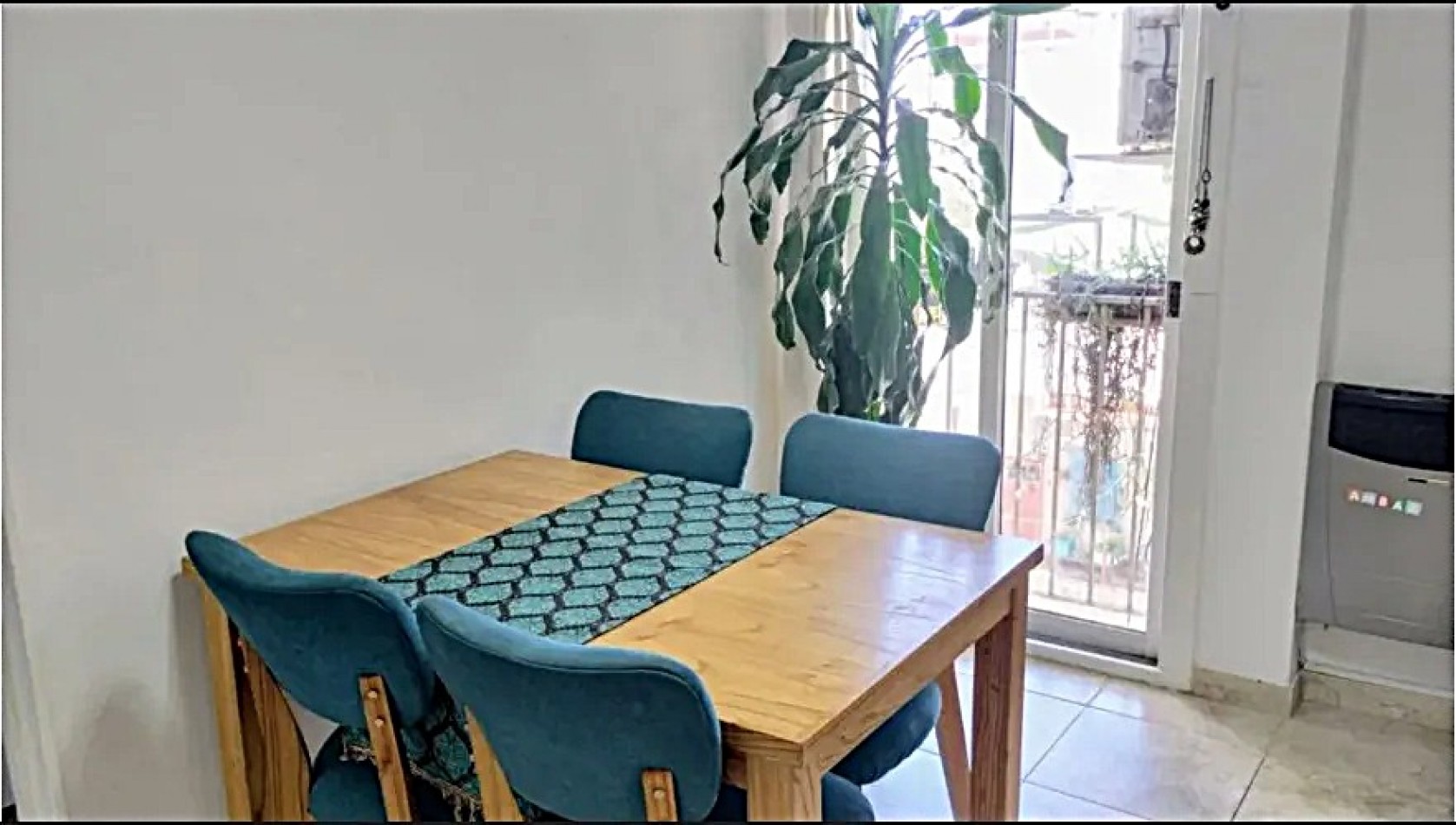 VENTA 2 AMBIENTES SEMIPISO CONTRAFRENTE RECICLADO A NVO. ***APTO CREDITO BANCARIO***