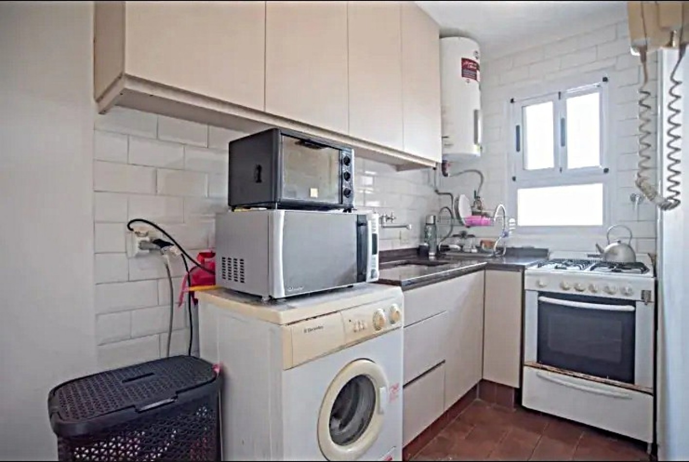 VENTA 2 AMBIENTES SEMIPISO CONTRAFRENTE RECICLADO A NVO. ***APTO CREDITO BANCARIO***