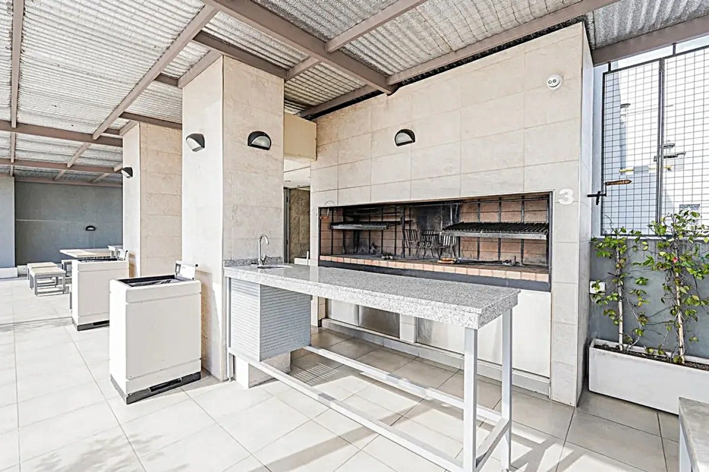 VENTA MONOAMBIENTE AL FRENTE BALCON ***APTO CREDITO BANCARIO*** PILETA, GYM, PARRILLA, SUM 