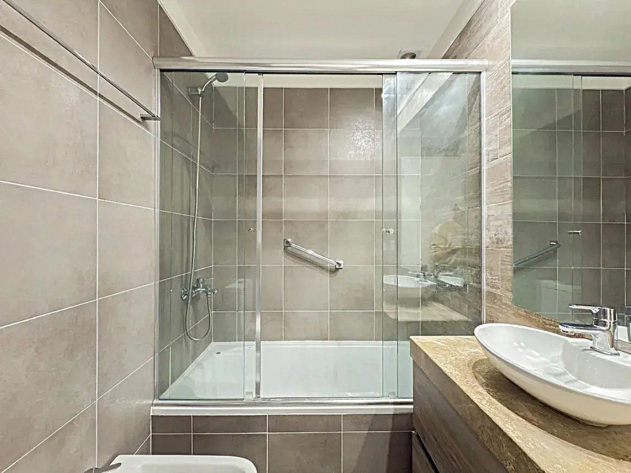 VENTA MONOAMBIENTE AL FRENTE BALCON ***APTO CREDITO BANCARIO*** PILETA, GYM, PARRILLA, SUM 