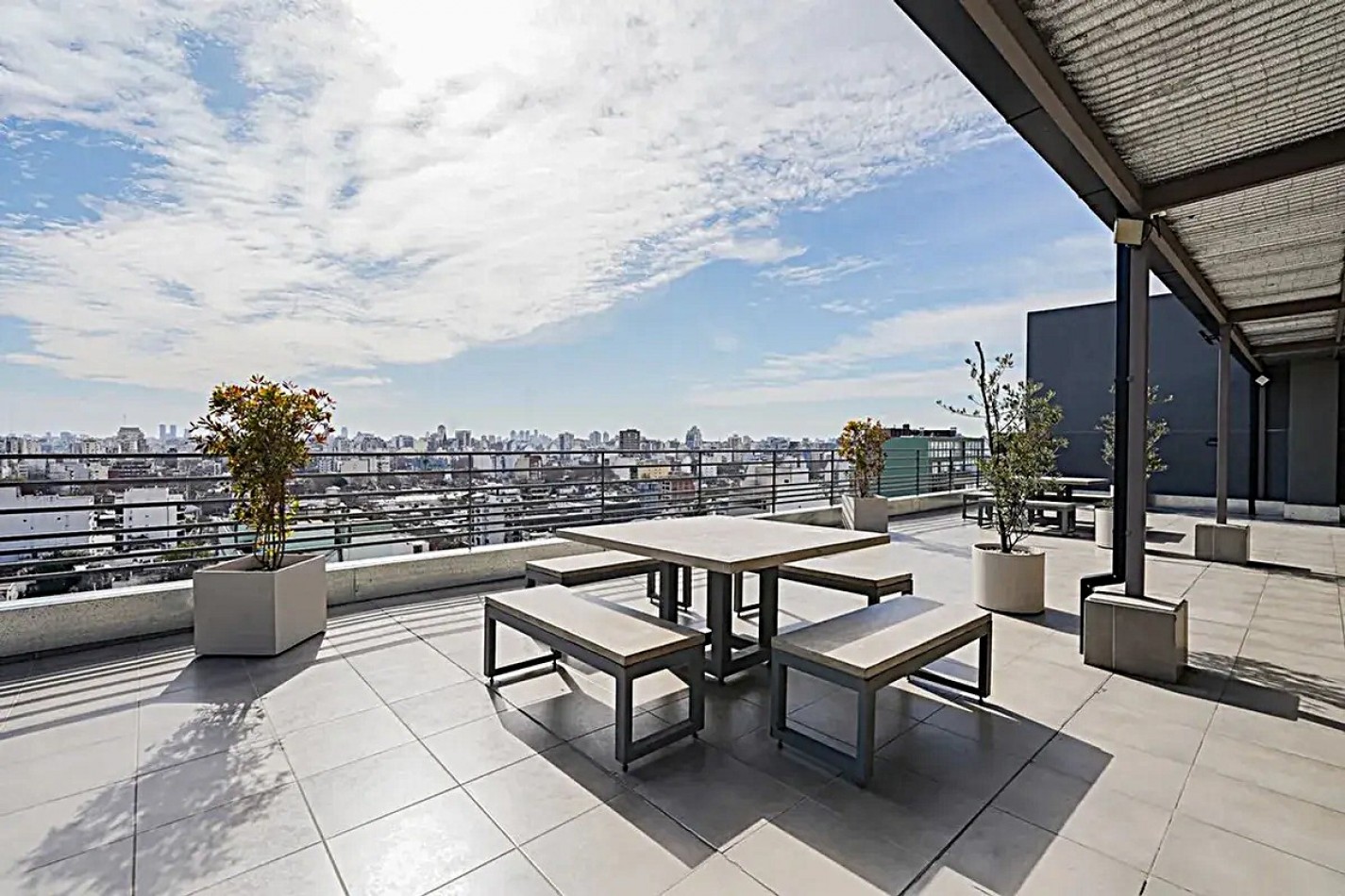 VENTA MONOAMBIENTE AL FRENTE BALCON ***APTO CREDITO BANCARIO*** PILETA, GYM, PARRILLA, SUM 