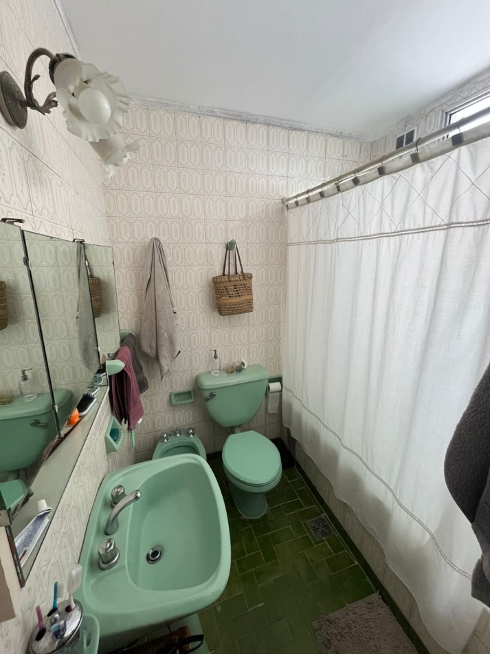 VENTA DEPARTAMENTO 4 AMBIENTES SEMIPISO ESTILO FRANCES EN EXCELENTE ESQUINA ****APTO CREDITO BANCARIO***