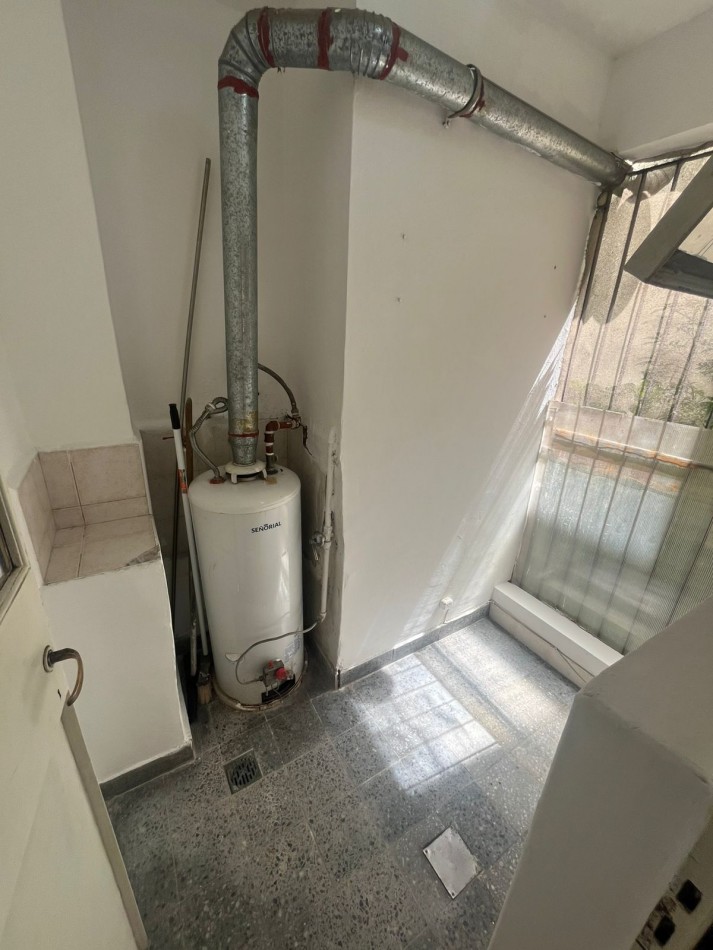 VENTA 2 AMBIENTES LUMINOSO CON LAVADERO INDEPENDIENTE ***APTO CREDITO BANCARIO*** BAJAS EXPENSAS 