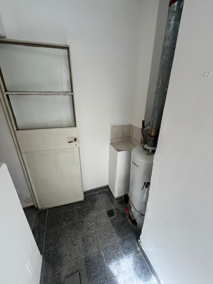 VENTA 2 AMBIENTES LUMINOSO CON LAVADERO INDEPENDIENTE ***APTO CREDITO BANCARIO*** BAJAS EXPENSAS 