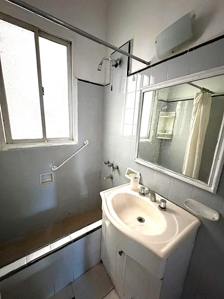 VENTA 3 AMBIENTES AL FRENTE 1 PISO X ESCALERAS **APTO CREDITO BANCARIO** BAJAS EXPENSAS 