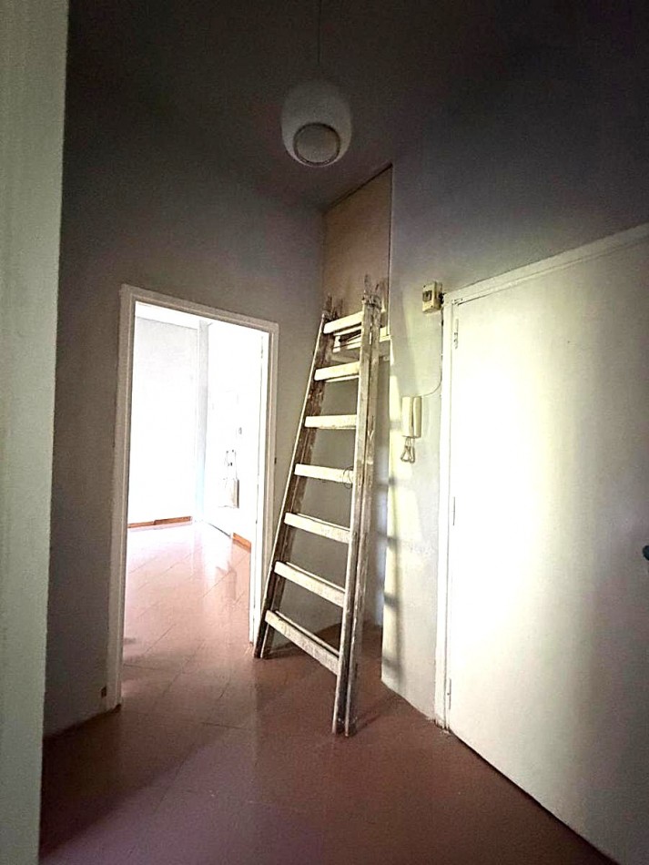 VENTA 3 AMBIENTES AL FRENTE 1 PISO X ESCALERAS **APTO CREDITO BANCARIO** BAJAS EXPENSAS 