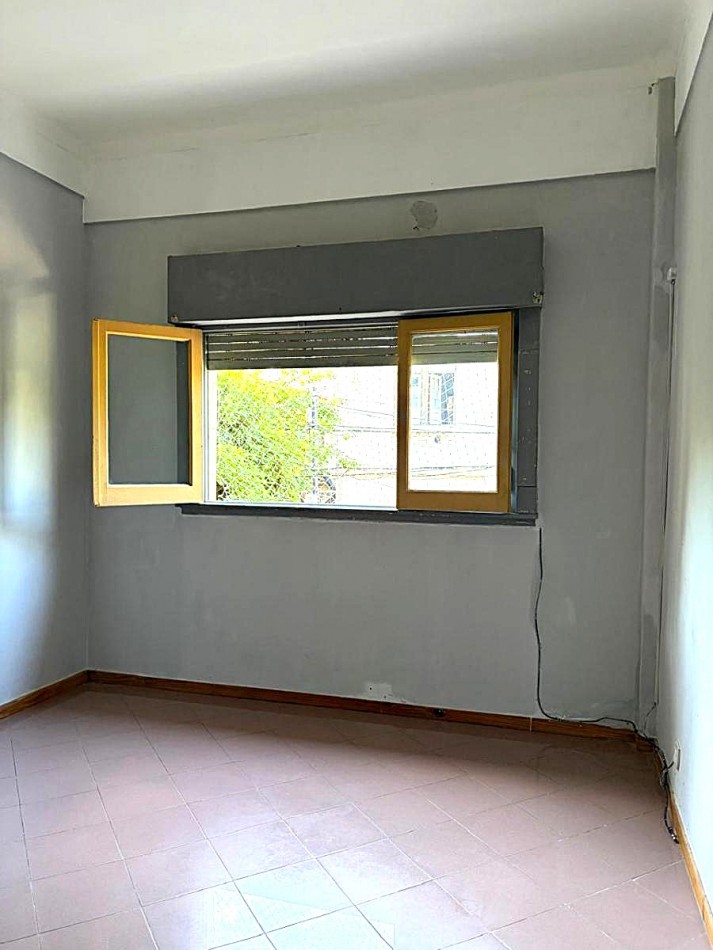 VENTA 3 AMBIENTES AL FRENTE 1 PISO X ESCALERAS **APTO CREDITO BANCARIO** BAJAS EXPENSAS 