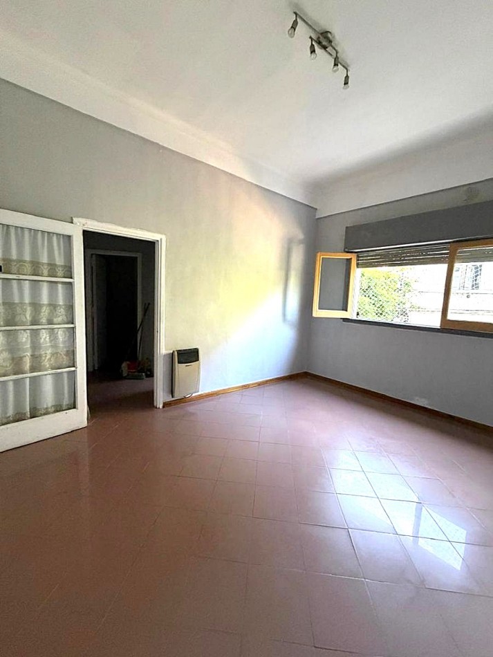 VENTA 3 AMBIENTES AL FRENTE 1 PISO X ESCALERAS **APTO CREDITO BANCARIO** BAJAS EXPENSAS 