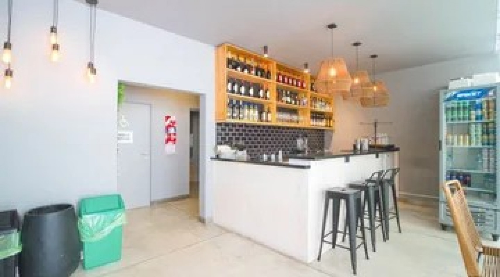 HERMOSO MONOAMBIENTE ZONA CENTRO EN ALTURA CON COCHERA FIJA Y AMENITIES ***APTO CREDITO BANCARIO***