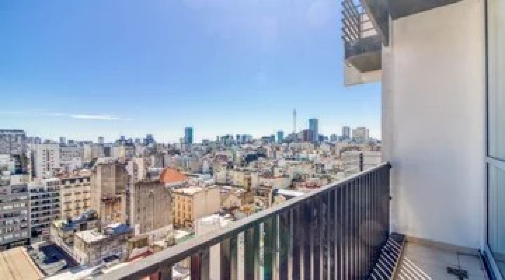 HERMOSO MONOAMBIENTE ZONA CENTRO EN ALTURA CON COCHERA FIJA Y AMENITIES ***APTO CREDITO BANCARIO***